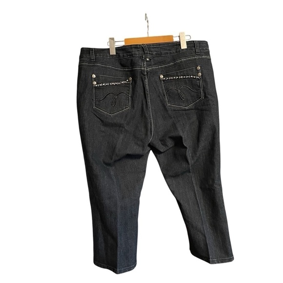 Roadrunner Black Denim Capri Pants - Size 16 Bling on all pockets -Silver thread - Picture 11 of 12